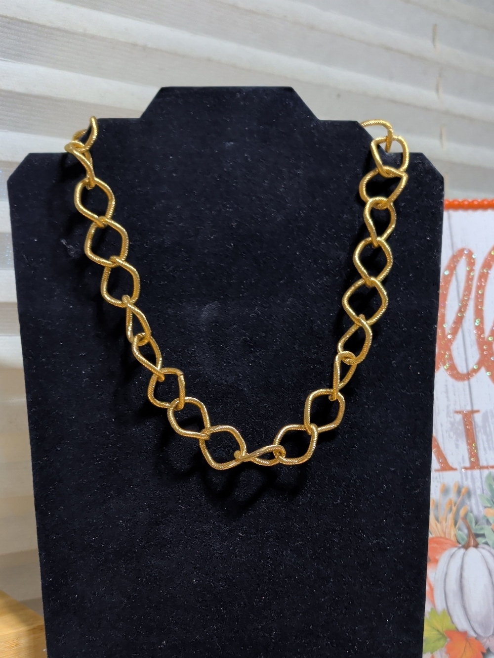 Vintage Napier Chunky Gold Tone Textured Circular Link Chain Statement Necklace
